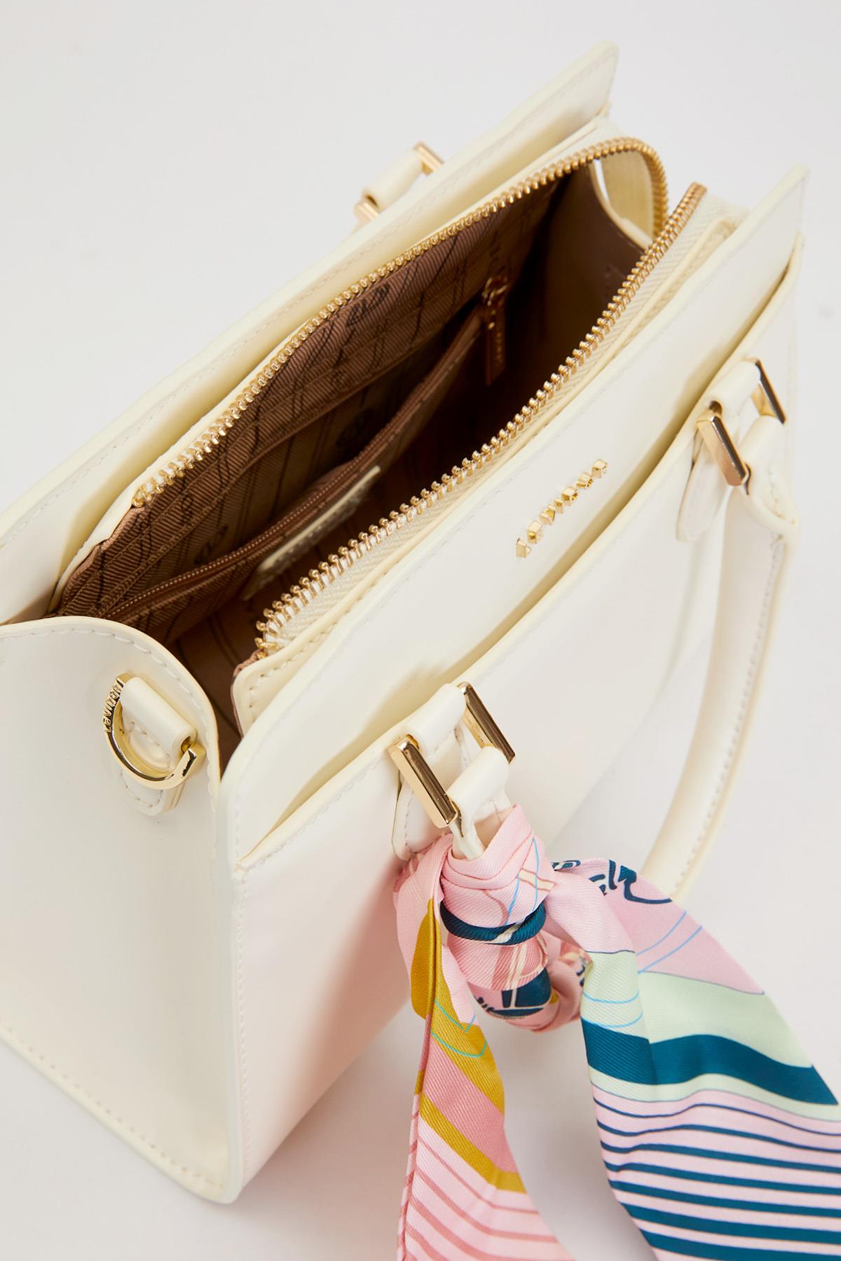 krem fular detaylı omuz çantası