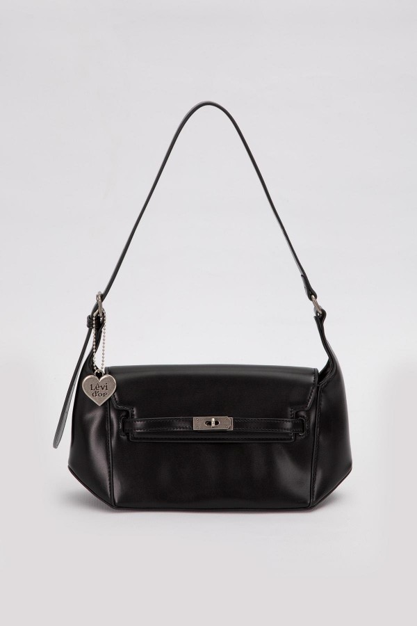 Siyah Kalp Aksesuar Detaylı Omuz Çantası